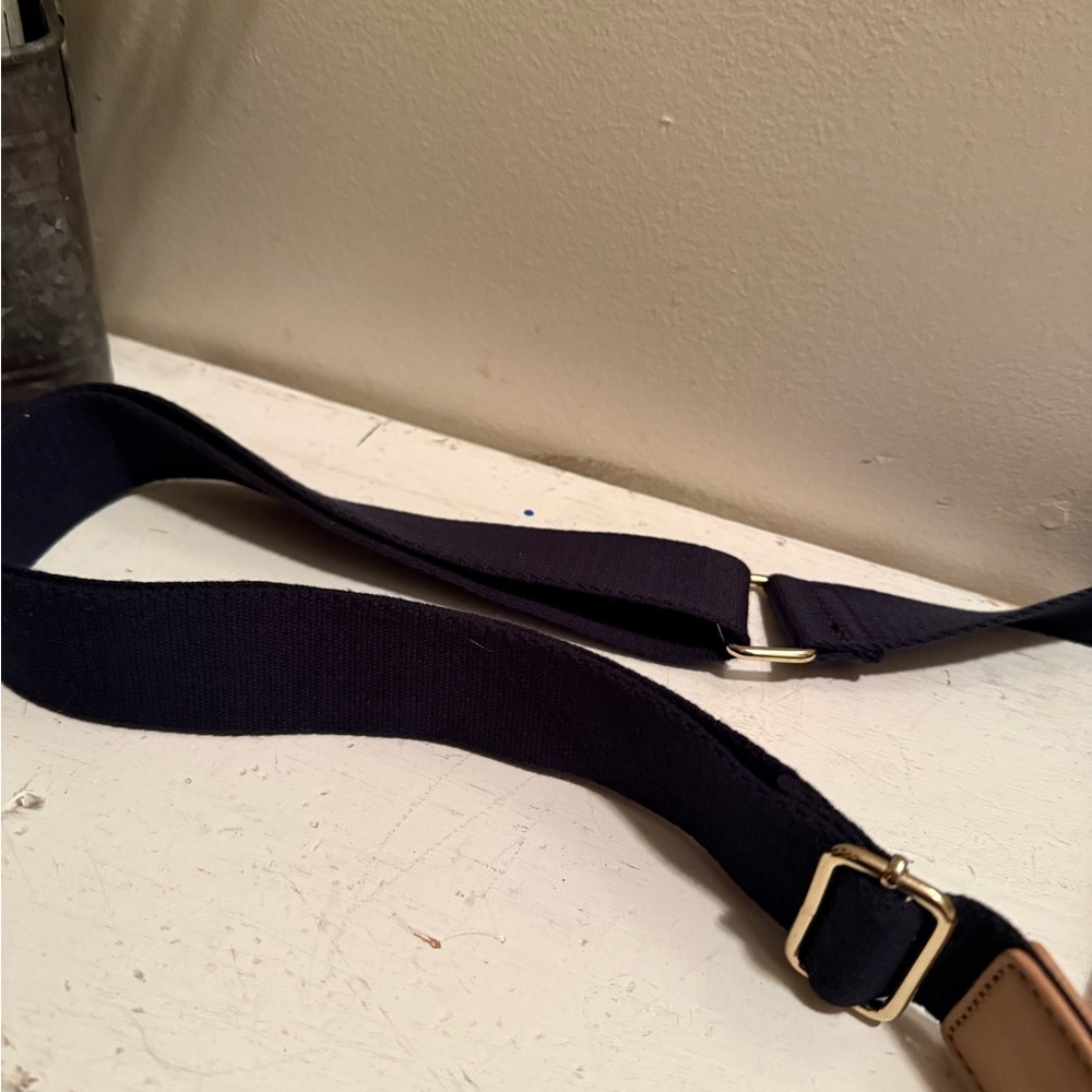 Tommy Hillfiger - Genuine Leather Multicolor Striped Women's Crossbody Bag EUC - Picture 7 of 14
